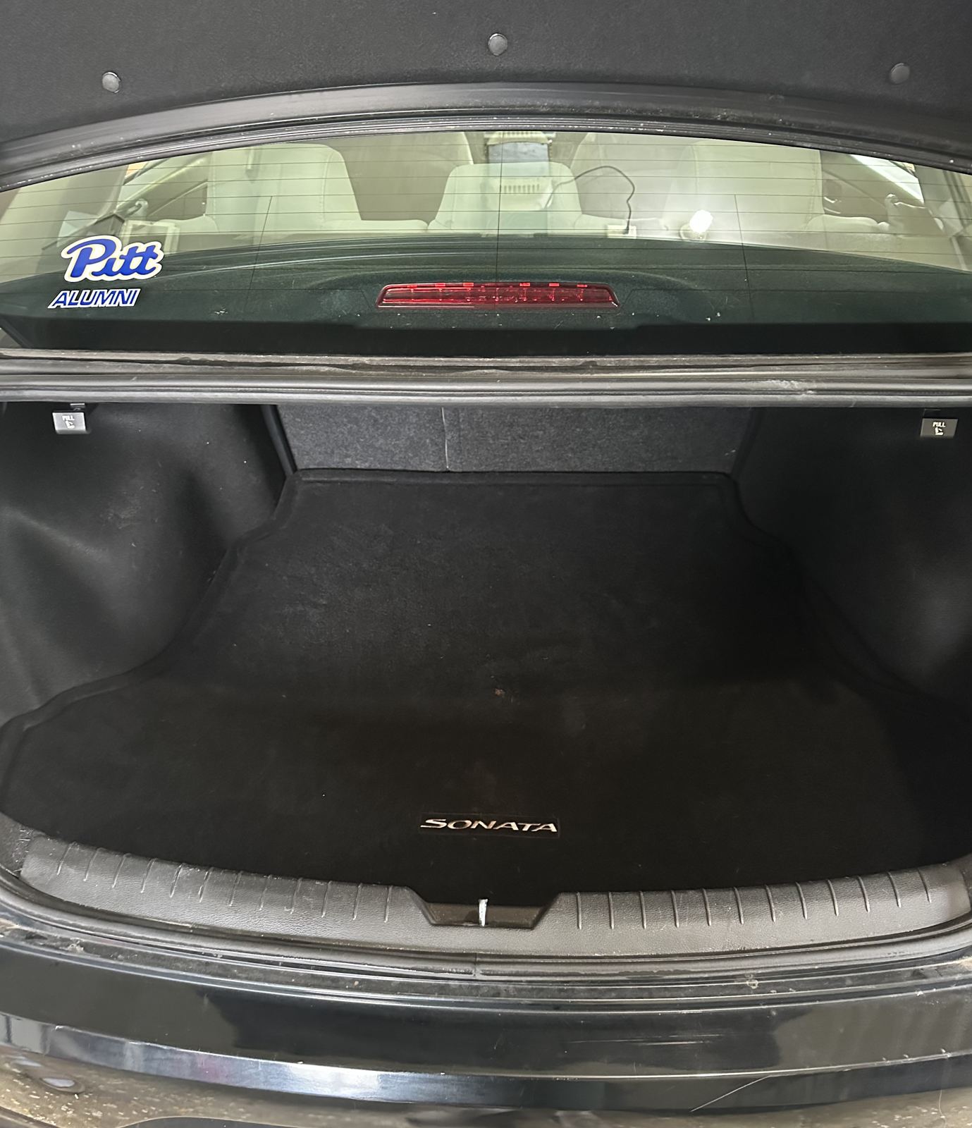 Clean trunk carpet of a Hyundai Sonata
